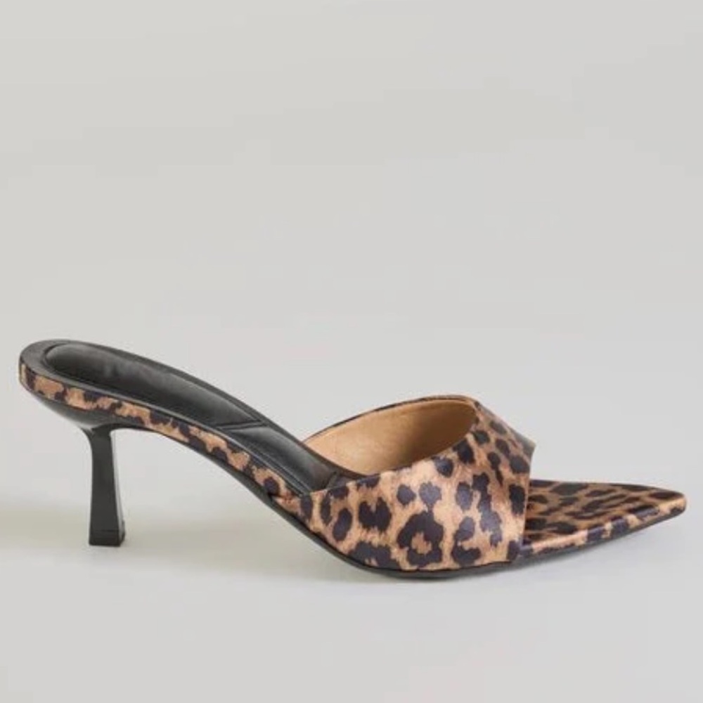 Cheetah print heels - Picture 4 of 7